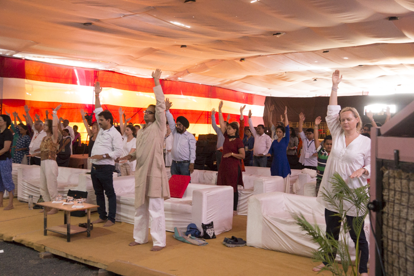 2016 Ujjain Yoga Kumbh - Reiki Group Healing (5)